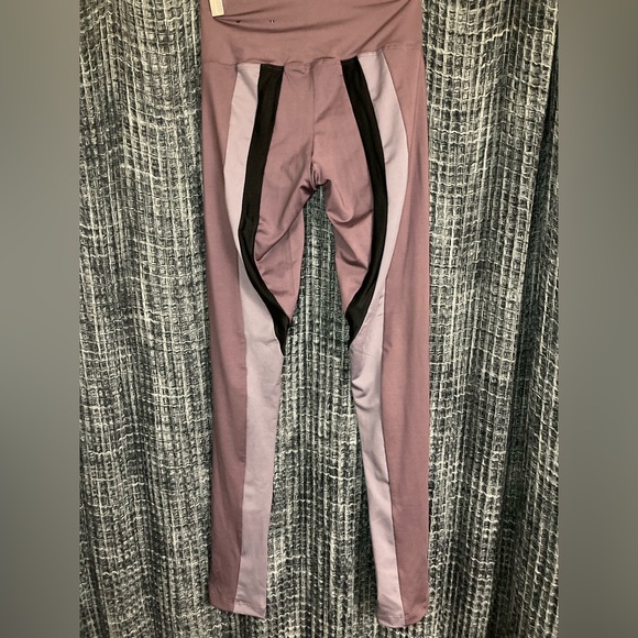 BCBGMaxAzria Lavender XS leggings - Picture 4 of 7